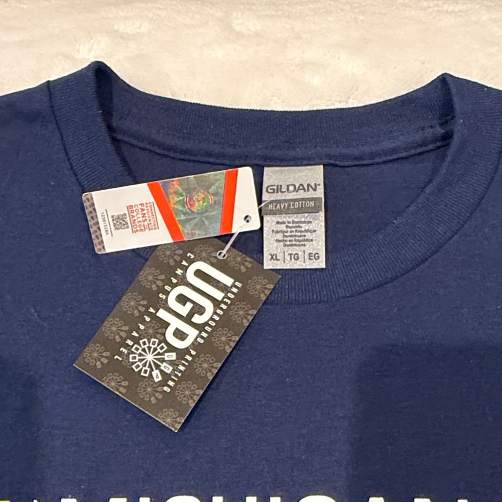 🆕 Size XL, Michigan Ross Navy Blue T-Shirt - Picture 4 of 5